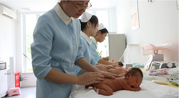 新生儿健康护理体系